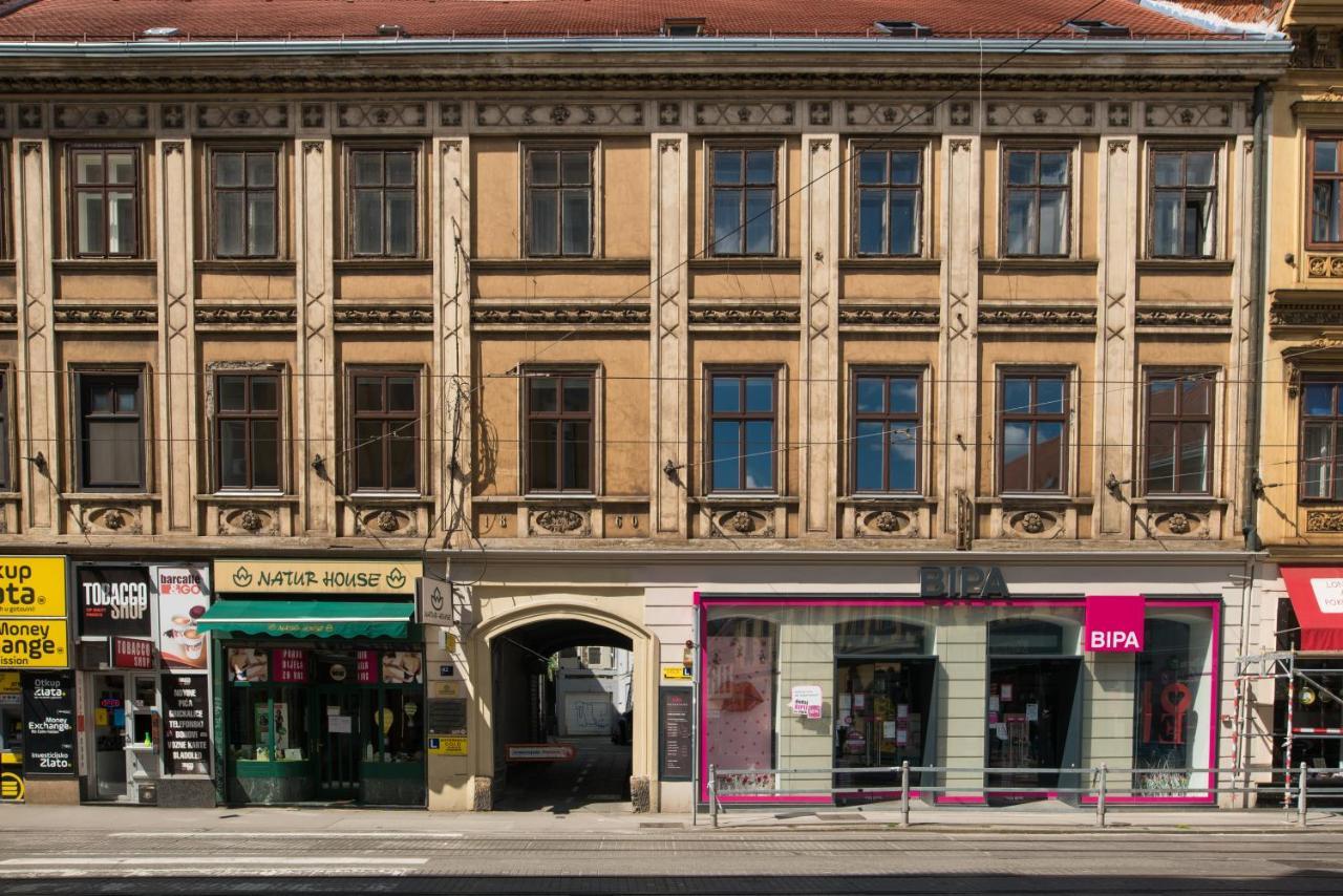 Smile&Love Republic Zagreb Center Luaran gambar